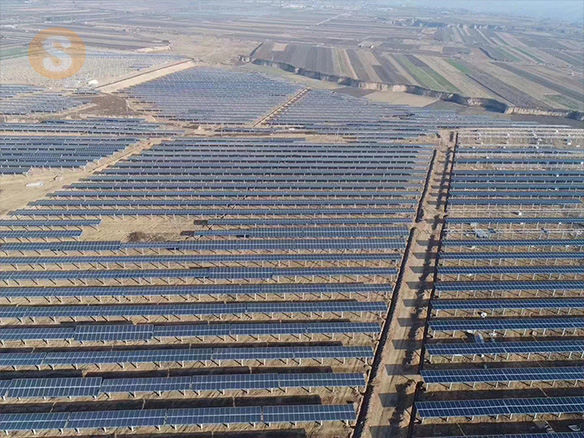 56.6MW！錦州陽(yáng)光能源喜獲國(guó)電投領(lǐng)跑獎(jiǎng)勵(lì)激勵(lì)基地項(xiàng)目訂單